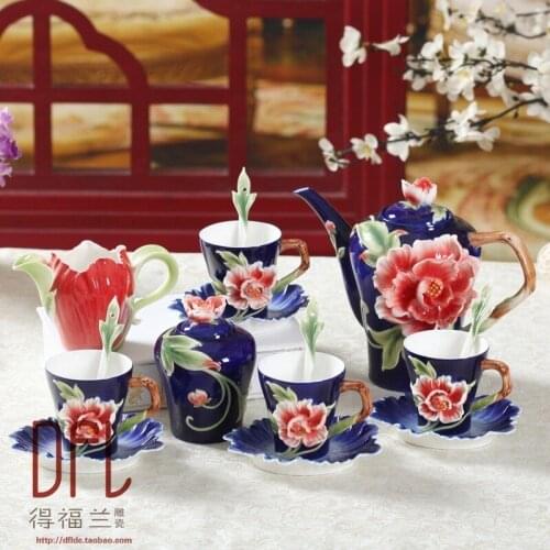 China Tea Cup Wedding Celebration Gift Tea Cups and Saucer Sets Creative European Coffee Set Personalized Home Tea Set Bone