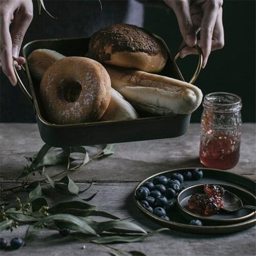 Nordic Vintage Antique Round Metal Serving Tray Simple Retro Iron Bread Dish Storage Tray Dinner Plates Home Kitchen Tableware