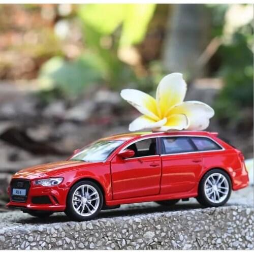 Audi RS6 business car simulation model 1: 32 alloy car model hot sale high-end childrens toys birthday gift