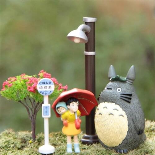 4pcs/lot Totoro Umbrella Satsuki Mei Studio Ghibli Toy My Neighbor Street Lamp Bus Station Tree PVC Action Figure Toy Figures