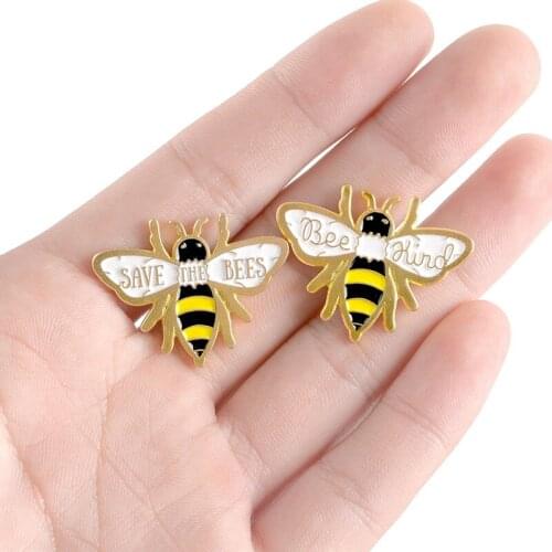 1PCS Bee Kind Pin Honey Brooch Bee Lapel Pin Be kind Enamel pin Animal Jewelry Brooches For Men Women Daily Supplies