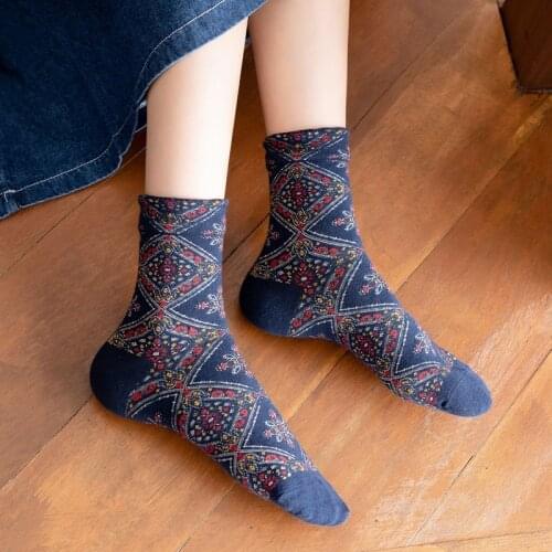 Fashion Socks Women Retro Vintage Flower Ethnic Long Socks Harajuku Streetwear Cotton Kawaii Cute Woman Socks 2022 Autumn Winter