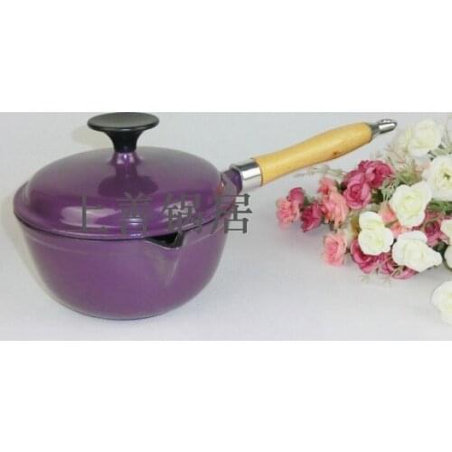 Cast iron 17.3cm bulgy milk pot casserole wood handle soup baby pot flat bottom cooking pot