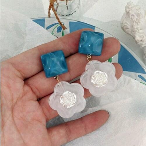 Elegant White Rose Flower Korean Earrings for Women Retro Blue Water Ripple Square Clip Earrings Jewelry 2021 Trend Friend M4
