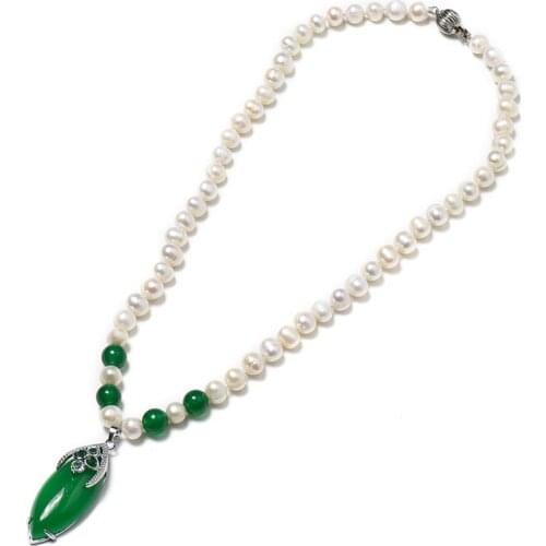 Smooth milk white pearls with four dark green round beads and a long oval dark green 16*40*10 mm Pendant 8-9 mm Pearl Necklace