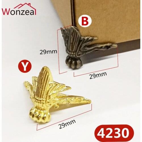 4pcs/lot 40x29mm Zinc Alloy Box Feet Antique Golden Wood Box Feet Leg Corner Protector Triangle Carved Decorative Bracket
