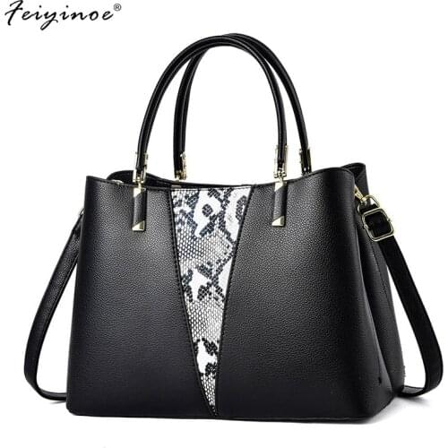 Fund of 2021 Middle-aged Handbag in Europe and The Large Capacity Snakeskin Ms Single Shoulder Bag Vogue of New Retro Pouch Bag