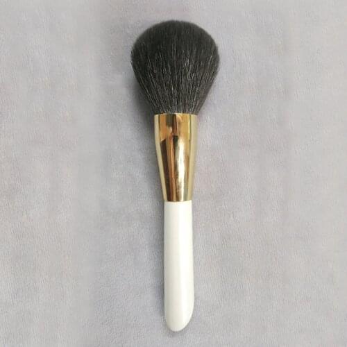 K109 Professional Handmade Makeup Brushes Soft Blue Squirrel Goat Hair Large Round Face Powder Brush White Handle Make Up Brush