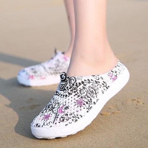 Big Size Womem Shoes Breathable Outdoor Sandals for Women Female Beach Shoes Flowers Super Light Clogs Shoes Slippers Sandalias