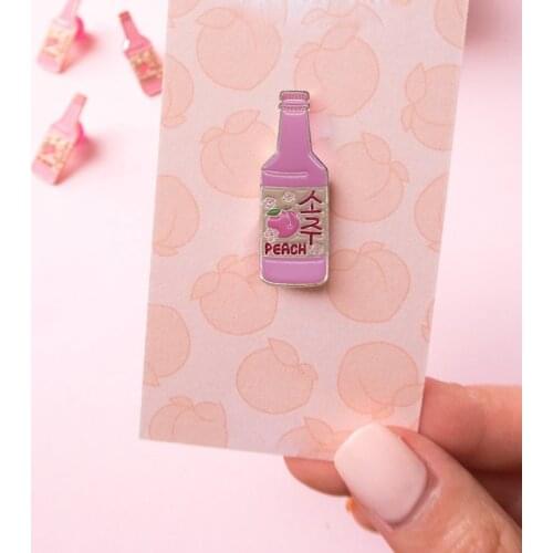 Peach Soju Badge Cute Mini Pink Wine Bottle Brooch Popular Korean Alcoholic Drink Enamel Pin