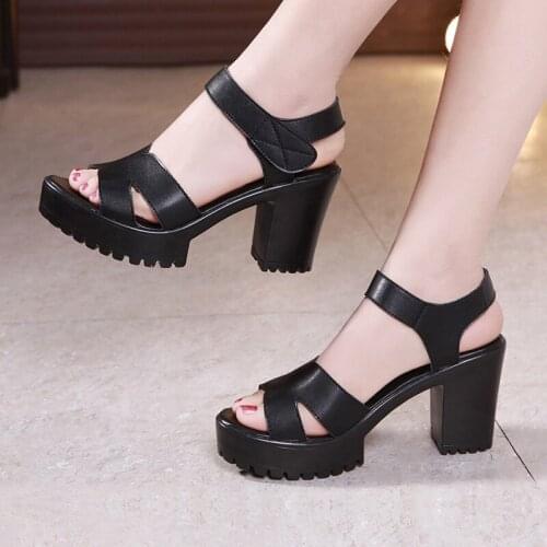 Elegant 8 Cm High Heel Sandals Waterproof Platform Thick with High Heels Cheongsam Catwalk Sandals Small Size Womens Shoe 32,33