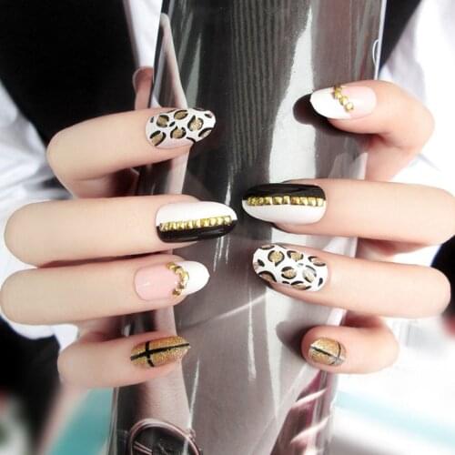 24pcs/box with 2g glue Fashion Trend Leopard Metal Dotted Fake Nails Full Wrap Black White Transparent 3D Charm Nail Art Design