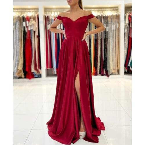 Elegant Long Off Shoulder Satin Evening Dresses with Slit A-Line Zipper Back Burgundy Abendkleider Robes De Soirée for Women