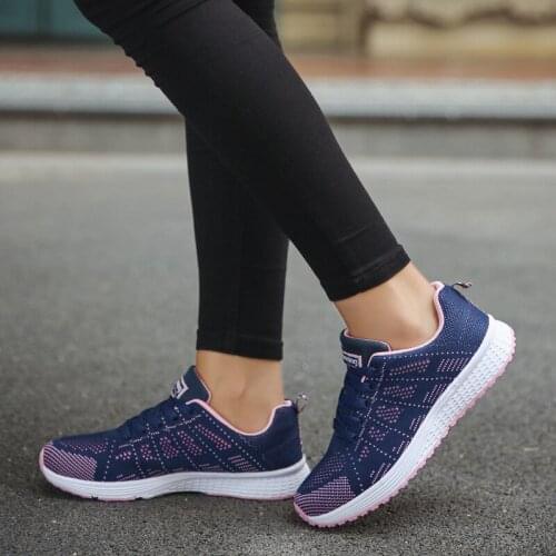 Newest Women Casual Shoes Fashion Breathable Walking Mesh Flat Shoes Woman White Sneakers Women Tenis Feminino Female Shoes Hot