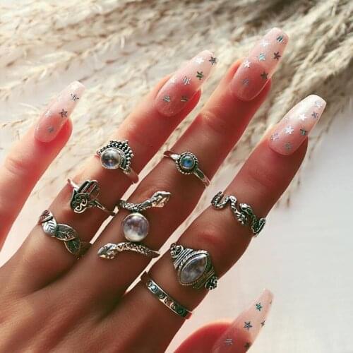 Tocona 8pcs/sets Vintage Silver Color Snake Ring Sets for Women Shiny Crystal Stone Hand Leaf Jewelry Gift Accessories 15377