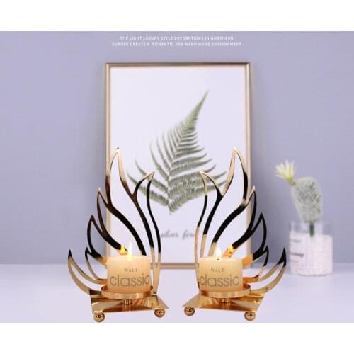 Golden European Light Luxury Metal Candle Holder 3D Hollowing Process Home Decoration Desktop Decoration Christmas Gift
