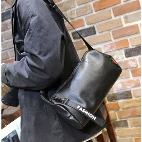 2021 New Mens Bag Boys Messenger Bag Mens Shoulder Bag Trendy Fashion Shoulder Bag Street Student Small Backpack