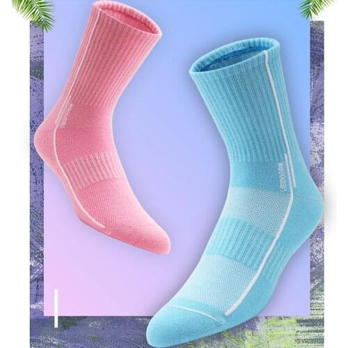 Men Women Casual Socks Breathable Sports Sock Solid Color Long Socks Comfortable Cotton High Socks White Black