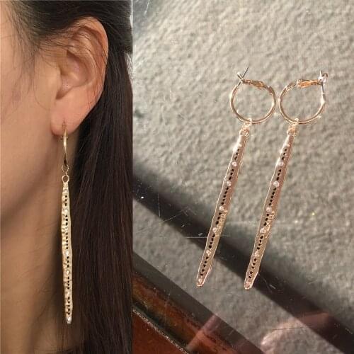 Trendy Gold Color Plating Hammered Clear Stone With Black Spot Long Stick Charm Drop Earrings For Women Gift Bohemia Jewelry