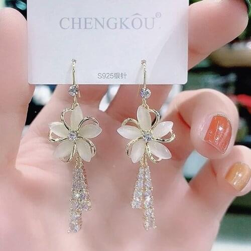 Flower Retro Temperament Earrings 2021 New Summer French Earrings Fashion Simple Personality Trend Pendant Earrings jewelry