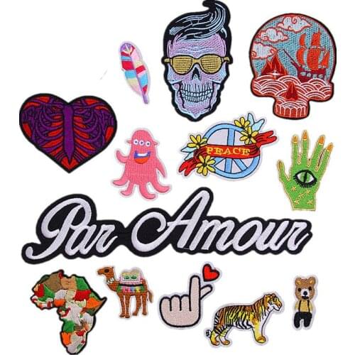 PGY 1 PCS Heart Embroidered Patches for Clothing DIY Stripes Applique Clothes Stickers Iron on Creative Badges Biker Parches