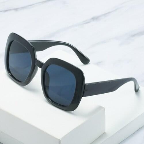 New big frame square sunglasses men personality trend fashion glitter sunglasses women catwalk street shooting driving glasses