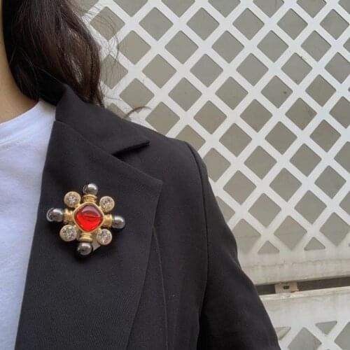 Amorita boutique Fashion acrylic brooch