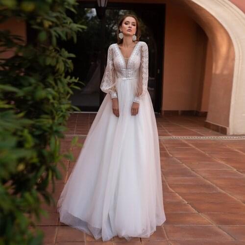 2021 Wedding Dress with Lantern Sleeves V Neck Bohemian Lace Tulle Bridal Dresses Sweep Train Back Zip Wedding Gown
