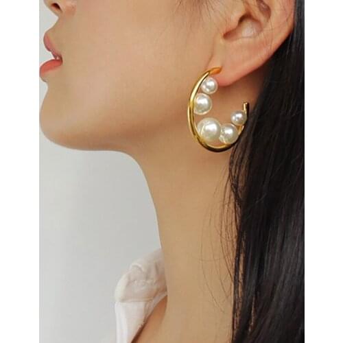 New Fashion Simulated Pearl Round Thick Circle Earrings Women Bijoux Gold Color Metal Statement Imitation Pearls Hoop Earrings