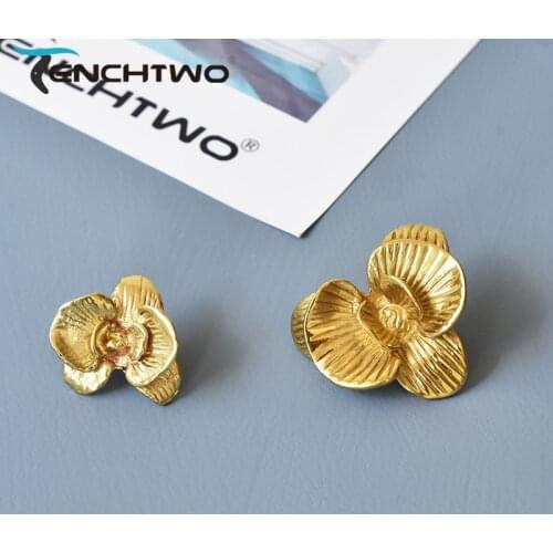 TENCHTWO Retro Brass Handle Of Drawer Cupboard Wardrobe Door Pulls Golden Copper Flower Shape Furniture Cabinet Knobs Locker