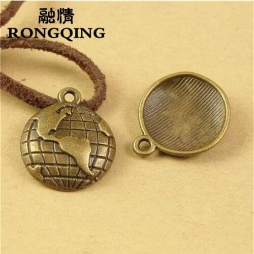 RONGQING 15MM 50pcs/lot world map Pendants Necklaces Handmade Fashion Jewelry Charms DIY
