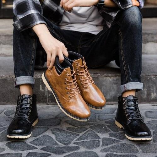 Winter Leather Boots Mens Vintage Motorcycle Boots Male Snow Boots High Top Mens Ankle Boots Platform Casual Shoes for Men