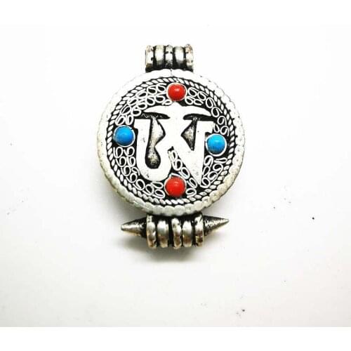 Tibetan Prayer Box Tibetan Amulet Pendants Small OM Amulets Round GAU Amulet Locket TGB009