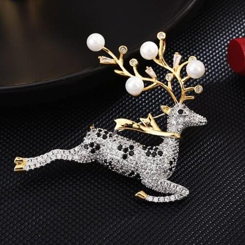 New Product Christmas Fawn Brooch Female Anti-Glare Copper Corsage Pin Clothing Accessories Wholesale