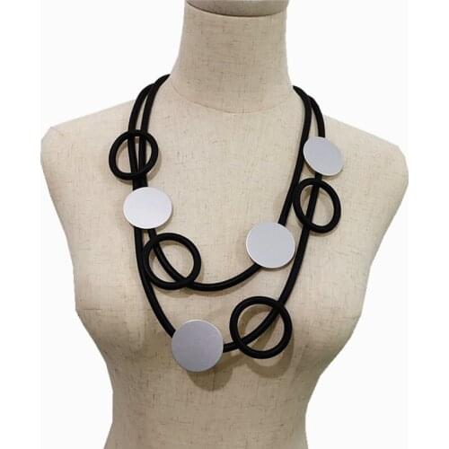 YD&YDBZ Double Layer Rubber Charms Short Necklace For Women Current Red Round Metal Jewelry Necklaces Party Wedding Gift Choker