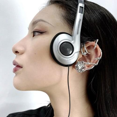 Vintage Metal Gossip Stud Earrings for Men Women Fashion Ear Jewelry Punk Hiphop Gothic Clip Earrings