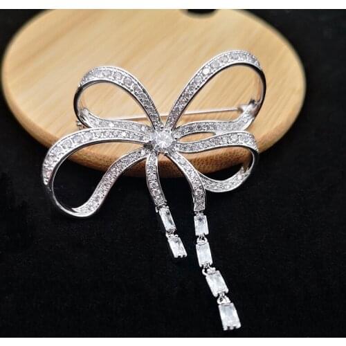 2021 SS NEW Full Pave Setting Cubic Zircon Stones Bowknot Brooches Bling Bling Lady Elegant Fashion Scarf Collar Cuff Pin Brooch