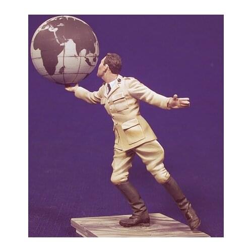 Assembly Unpainted Scale 1/32 54mm Men and the globe standing - 54mm Historical toy Resin Model Miniature Kit