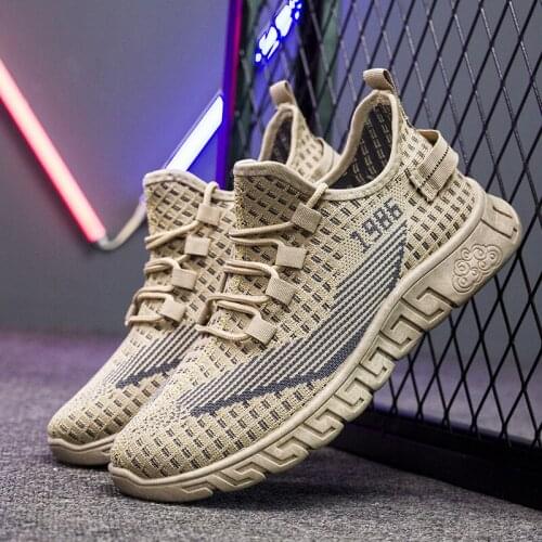 Spring mens shoes 2021 fashion trend running shoes Korean casual shoes sneakers flying woven mens sports shoes