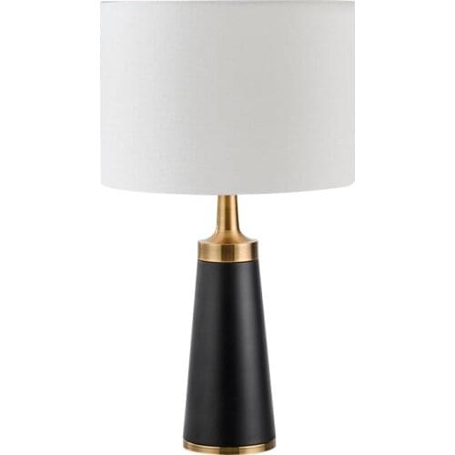 MIDOSHARK Modern minimalist style metal decorative table lamp for bedroom