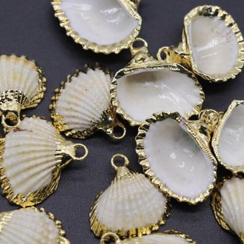 10pcs/lot Fan-shaped Natural Sea Shell Beads Pendants 20-30mm Seashells with Gold Rim Pendant For Necklace Making Jewelry DIY