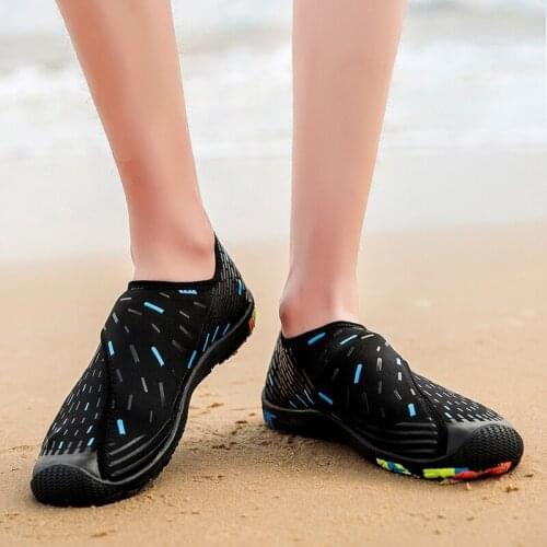 Plus Size Outdoor Breathable Men Water Shoes Hook Swimming Upstream Beach Aqua Shoes Seaside Pool River Barefoot Footwear