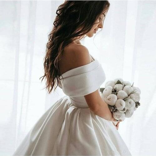 Elegant Off The Shoulder Wedding Bride Dresses Princess Wedding Dresses Satin Vintage Long Train White Lvory Wedding Ball Gown
