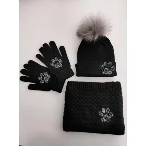 6 hats ,10 gloves,16 scarf all black