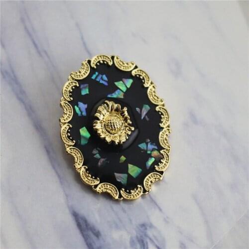 European and American vintage palace border sunflower antique oil painting wind embossed brooch flower inlaid shell pieces