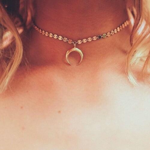 Vintage Copper Sequins Ox Horn Crescent Moon Pendant Choker Necklaces Women Simple Elegant Clavicle Necklace Jewelry YN526