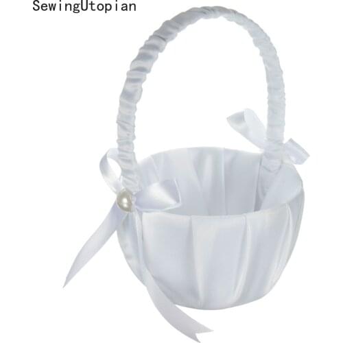 Hot Sale Romantic White Satin Bowknot PEARL Flower Girl Basket Wedding Ceremony Party Wedding Supplies Portable Flowers Basket