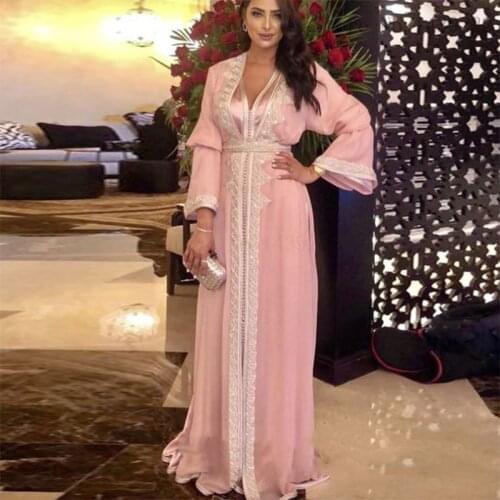 Sweet Pink Moroccan Kaftan Evening Dresses Dubai Muslim Long Sleeve Chiffon Lace Applique Arabic Evening Gown Caftan Dresses