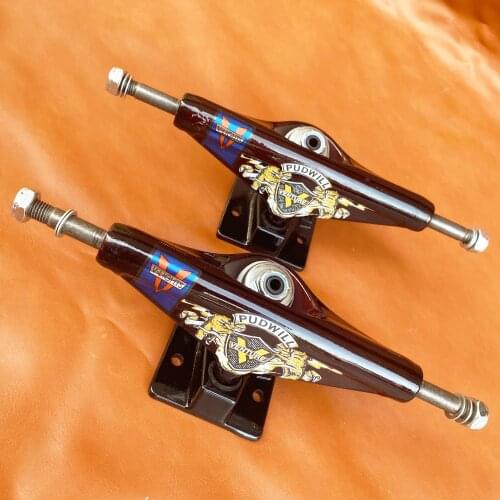 Skateboard V trucks and High quality and professional level