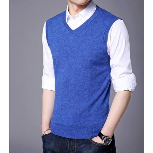 MRMT 2021 Brand Autumn Winter New Mens Vest Knitted100% Wool Pure Vest for Male Color V Collar Tops Vest